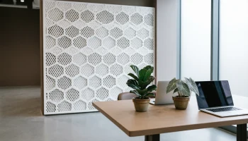 Акустический дискомфорт в помещениях причины и роль панелей в его устранении