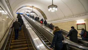 Эскалатор на «Петроградской» остановлен перед ремонтом