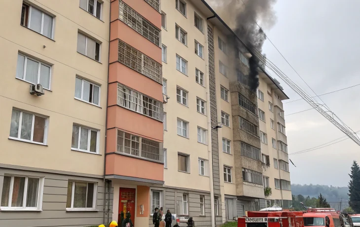 Жители Сочи приняли проекцию камина за пожар и вызвали МЧС