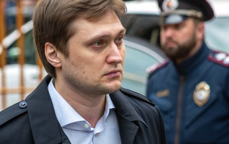 Бывшего депутата Максима Круглова задержали по делу о военных фейках Бывшего депутата Максима Круглова задержали по делу о военных фейках