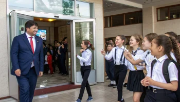 Радий Хабиров призвал молодёжь сохранять культуру и традиции народов Башкортостана