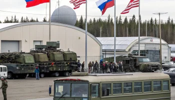 Российских журналистов на встречу Путина и Трампа привезли армейские автобусы